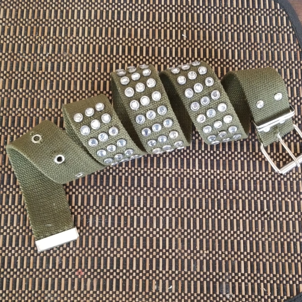 Green fatigue bedazzled belt